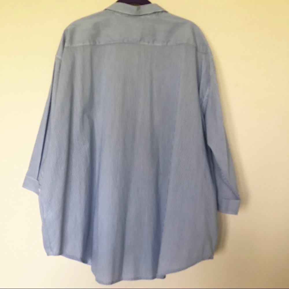 Gibson Latimer Embroidered Oxford Style Blouse - Picture 3 of 6